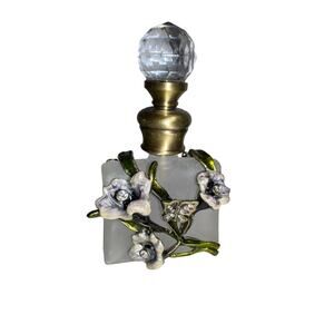 Perfume bottle / Vintage / Dispenser / Refill / Decanter / Flowers and matte